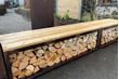 Bild von Holzlager mit Sitzauflage