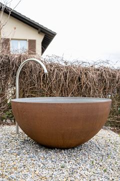 Bild von Brunnen Sfera mit CNS-Einlauf