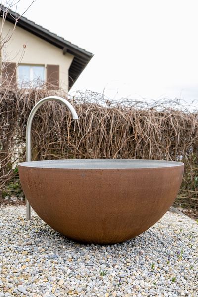 Bild von Brunnen Sfera mit CNS-Einlauf